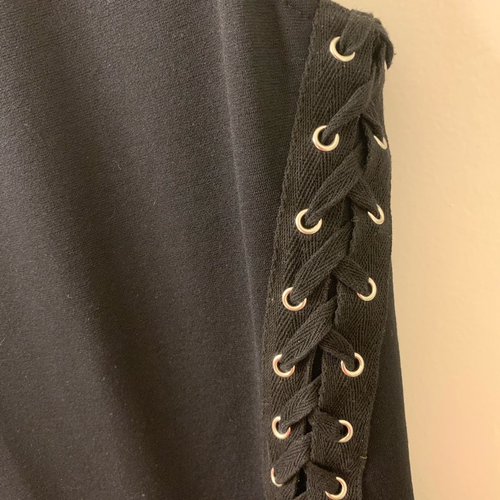 🖤✨ Be the Enigma in the Room! Veronica M Little Black Dress ✨🖤 - Picture 6 of 13